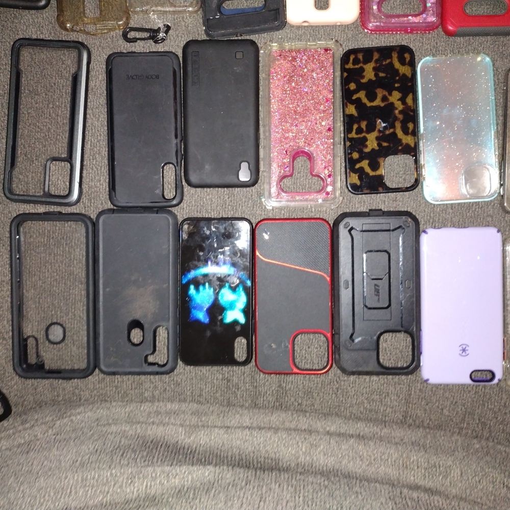 Phone cases - Picture 4 of 4